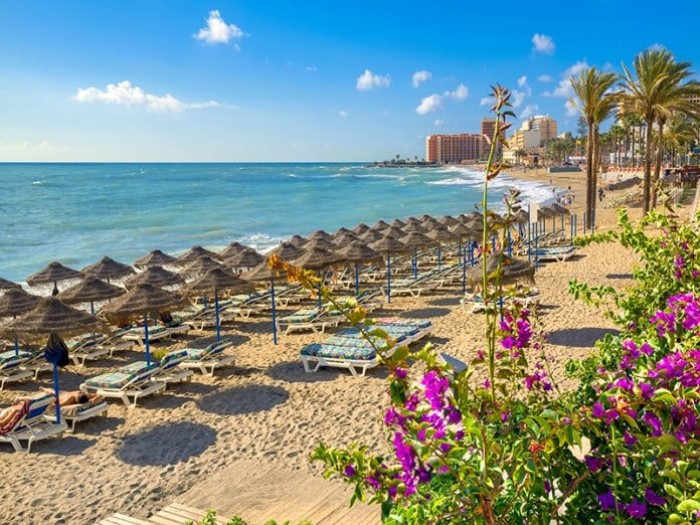 Have a sunbath at the beach Spanish Home - Spain propety experts