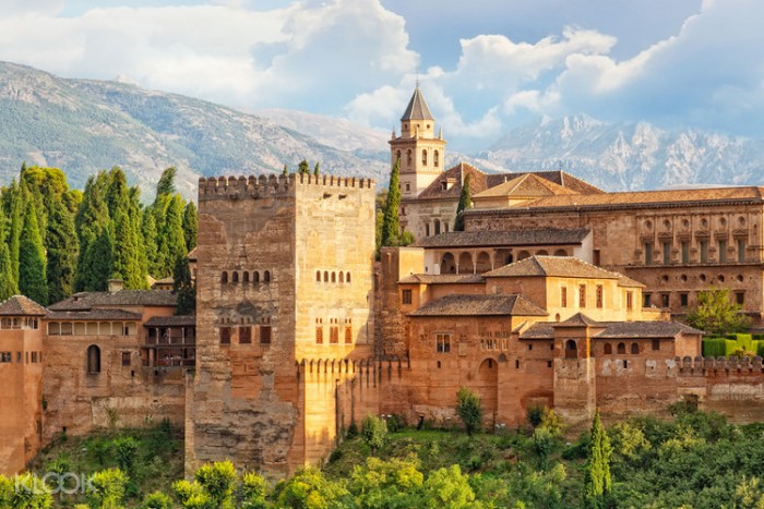 The Alhambra Palace Spanish Home - Spain propety experts